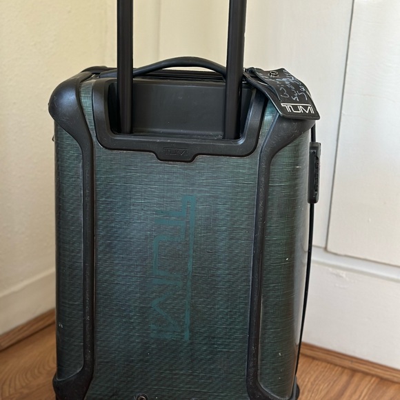 TUMI - Picture 8 of 12